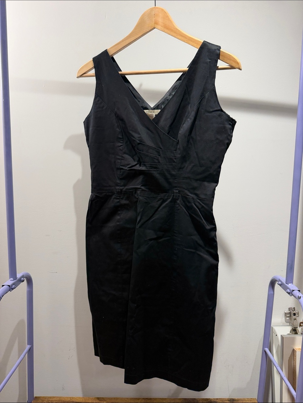 RW&CO. Black V-Neck Midi Sheath Dress